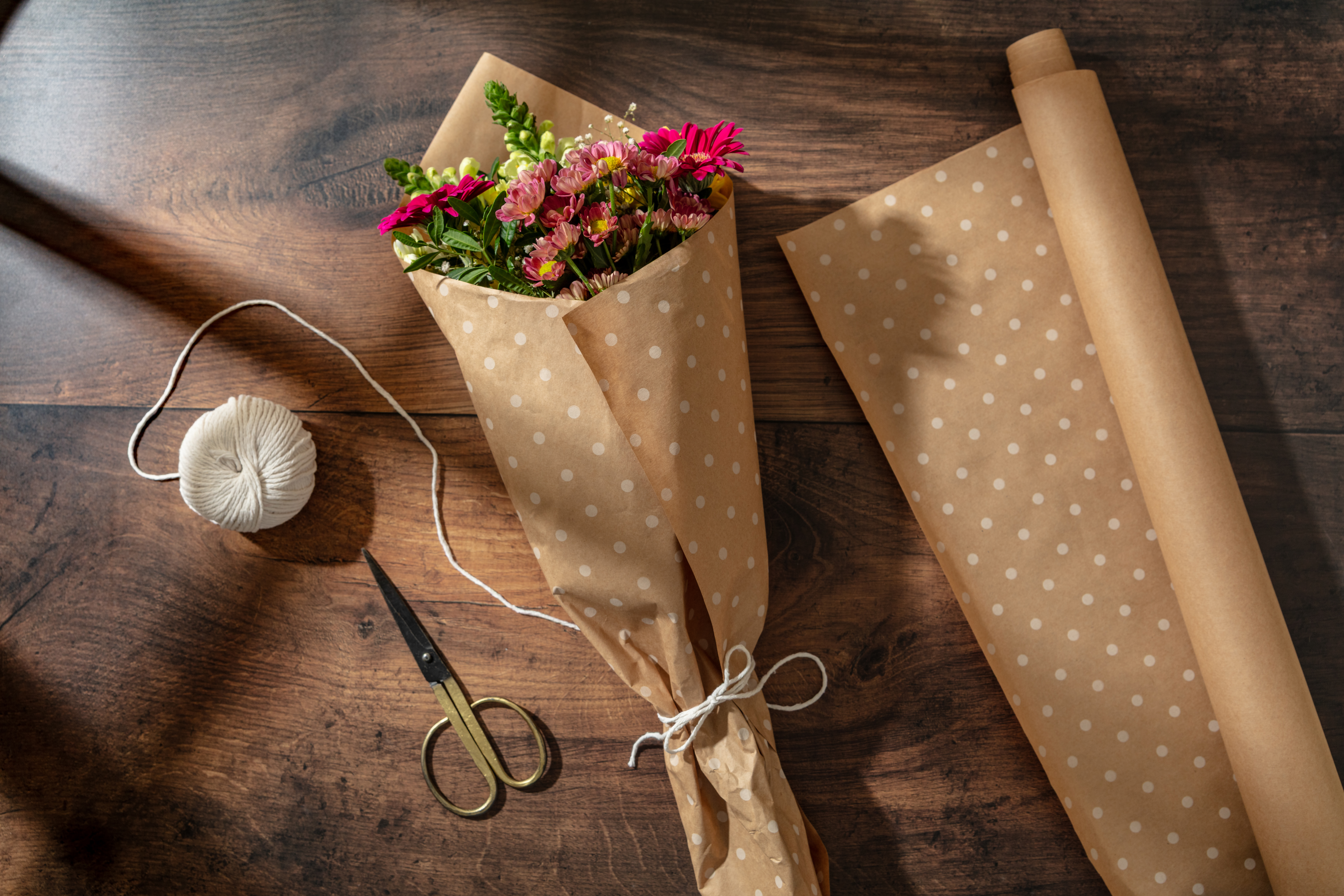 Papel em Bobine Kraft Dots